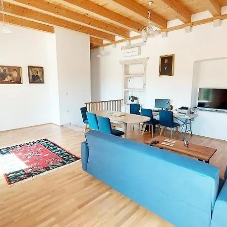 Palace Pernarius アパート