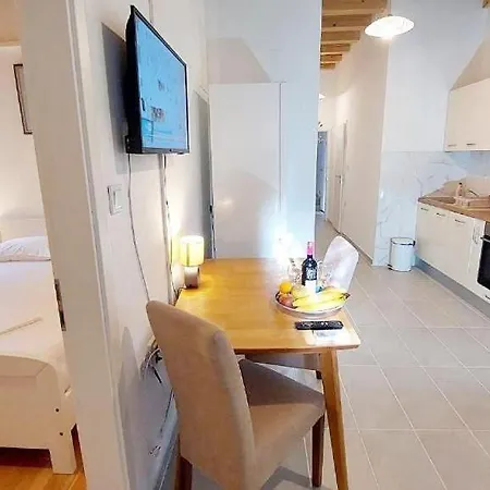 Palace Pernarius Διαμέρισμα *