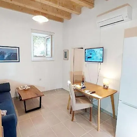 Palace Pernarius Διαμέρισμα Cavtat