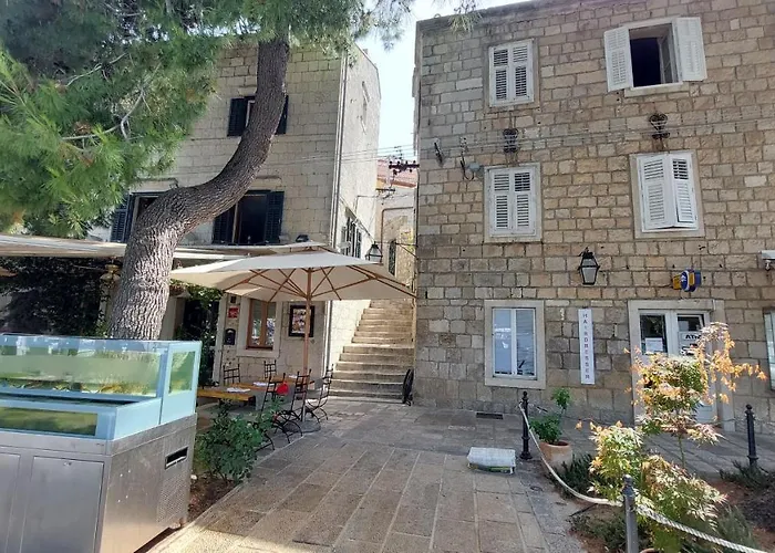 Palace Pernarius Cavtat