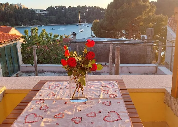 Daire Palace Pernarius