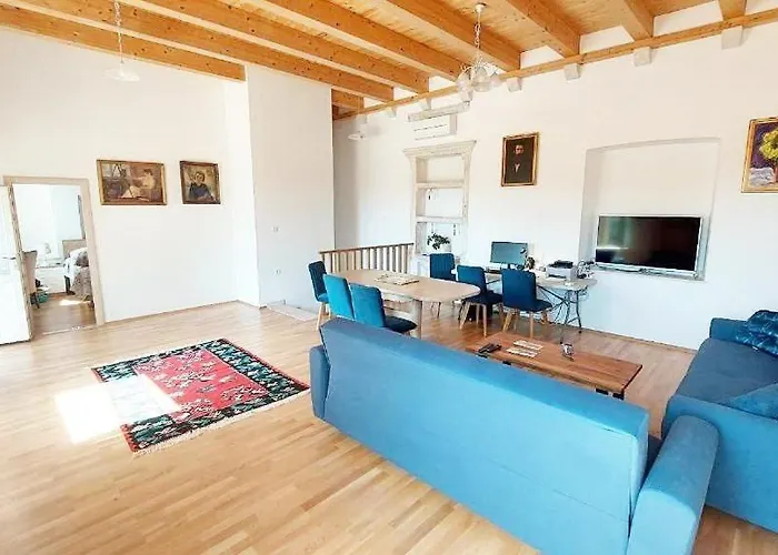 Palace Pernarius Daire