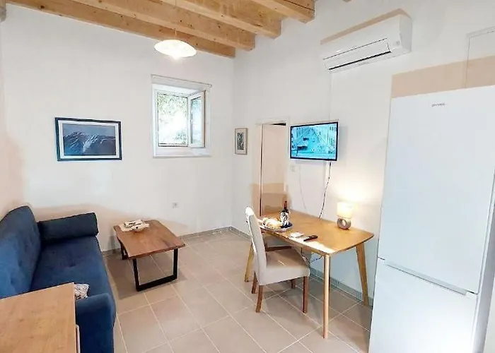 Palace Pernarius Daire Cavtat