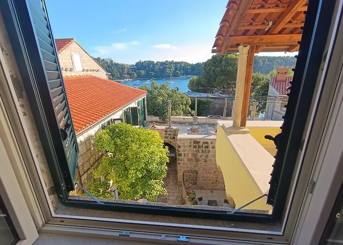 Palace Pernarius Cavtat