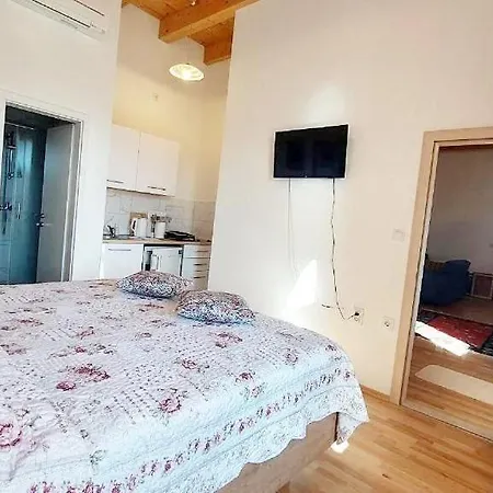 Palace Pernarius Apartamento *