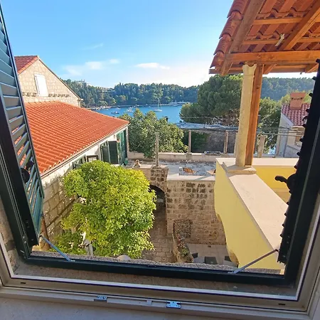 Palace Pernarius Cavtat